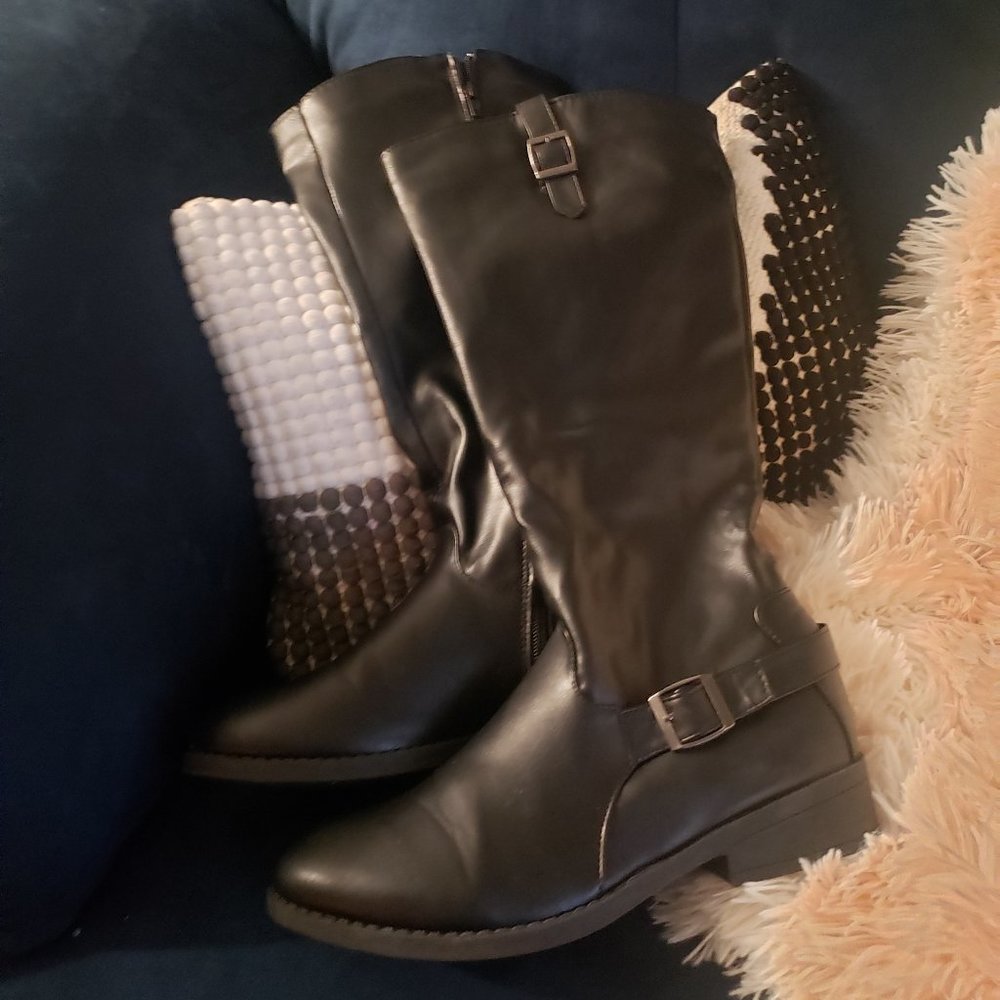 EUC Black Knee High Boots